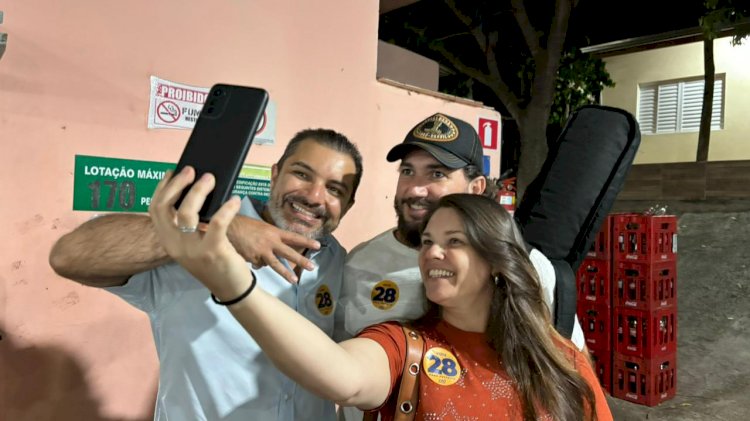 João Pinheiro intensifica visitas e interação com a população na reta final de campanha