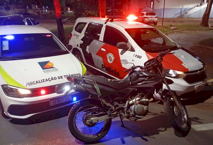 PM aborda condutor com CNH suspensa desde 2018 e apreende motocicleta com mais de R$ 19 mil em multas em Marília